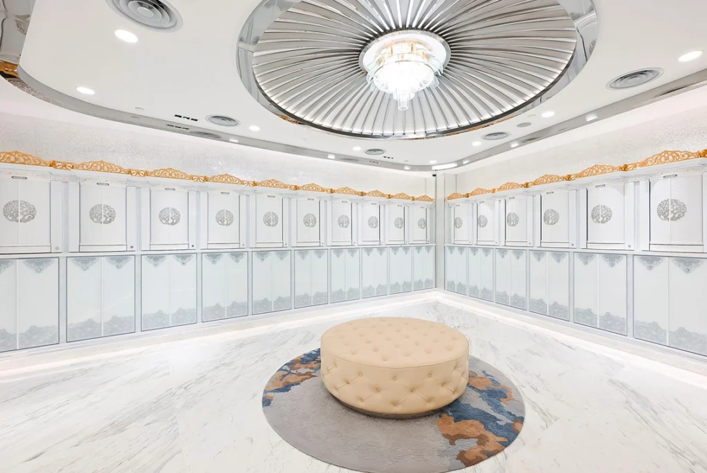 Private columbarium for the big family